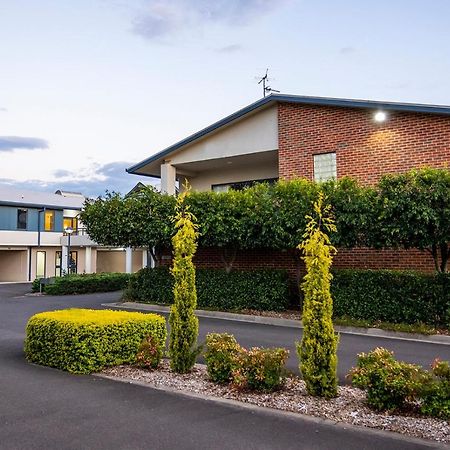 ווינדזור Hawkesbury Race Club Motel מראה חיצוני תמונה The Village, 2016