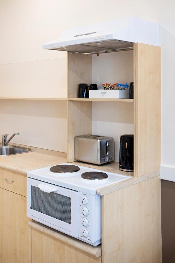 ווינדזור Hawkesbury Race Club Motel מראה חיצוני תמונה A typical kitchen in a student flat