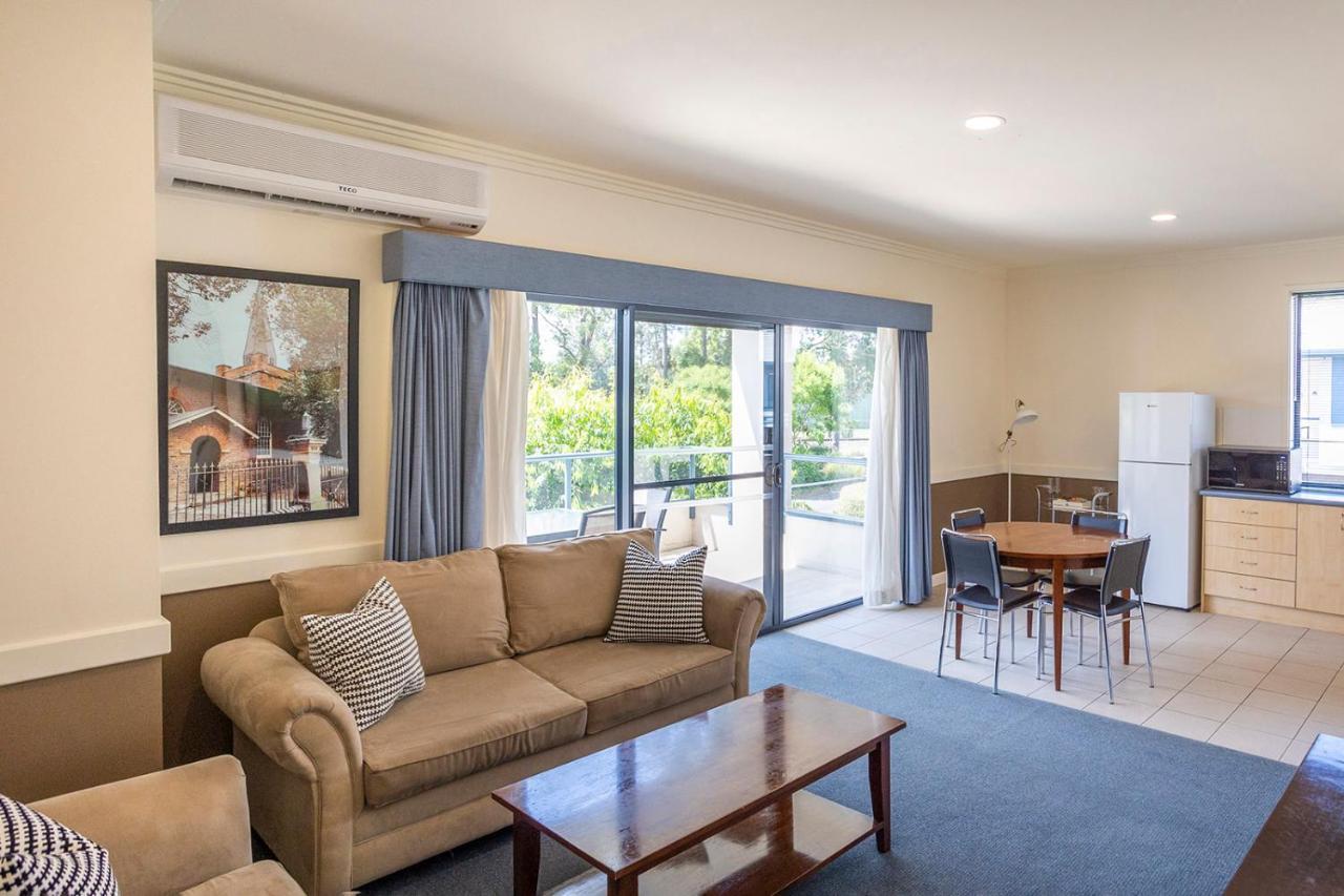 ווינדזור Hawkesbury Race Club Motel מראה חיצוני תמונה A typical apartment at the University of Western Australia